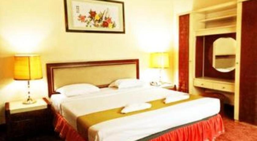 New Grand Park Hotel 2*