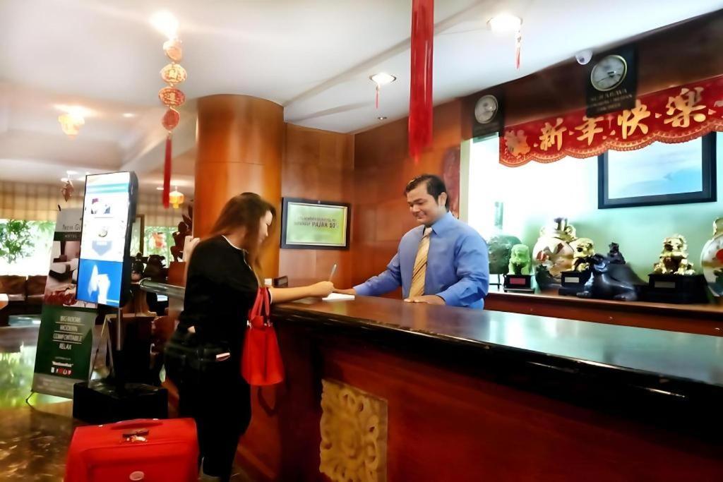 New Grand Park Hotel
